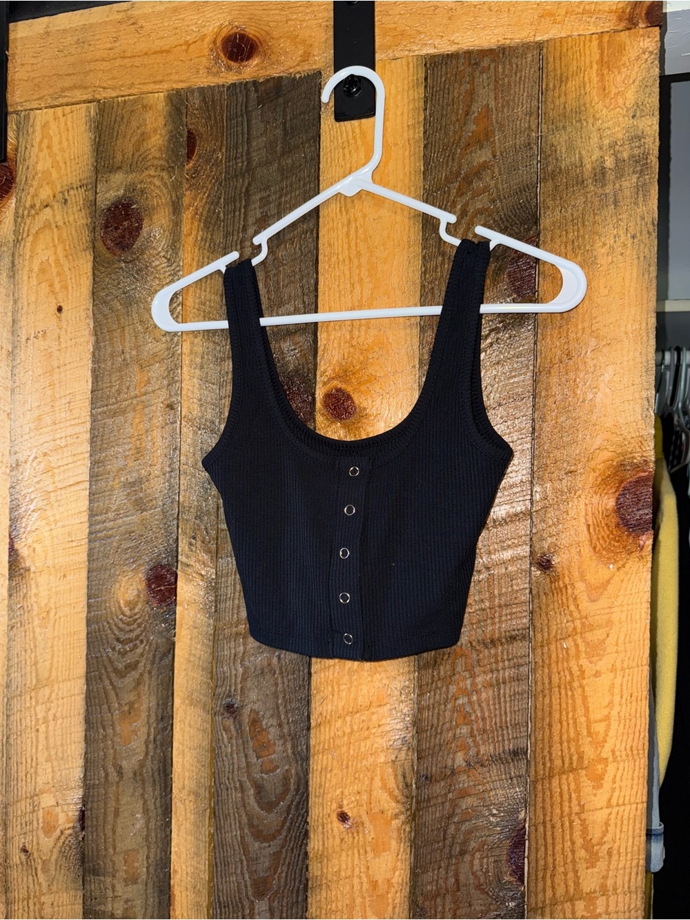 Me to We Black Ribbed Button-Front Crop Tank